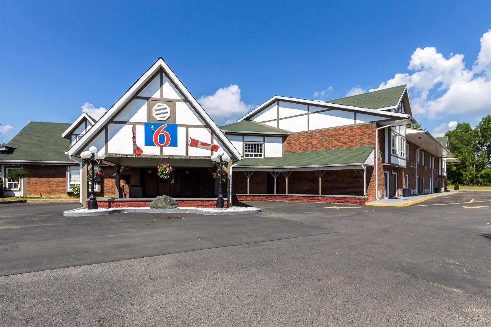 Motel 6-Trenton, On Екстериор снимка